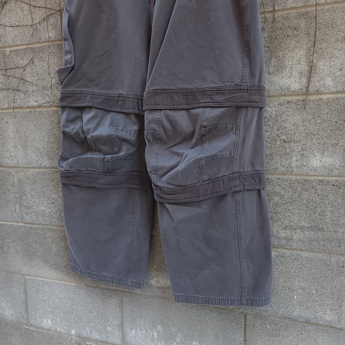 [2] 파프롬왓  파 레이어드 워크 팬츠_차콜 상품이미지4