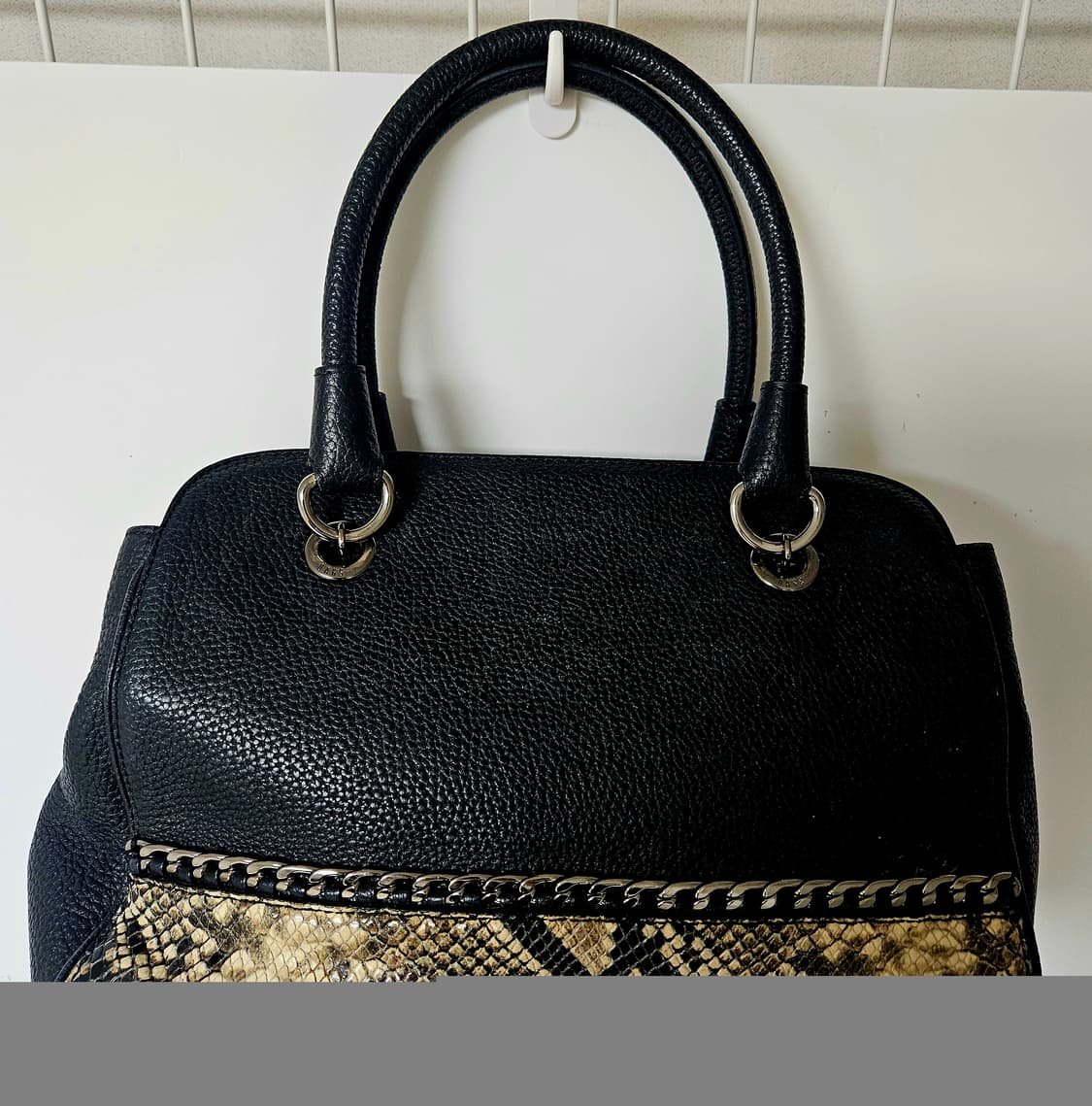 닥스 DAKS 가죽 핸드백 (블랙/파이톤 배색) 상품이미지2