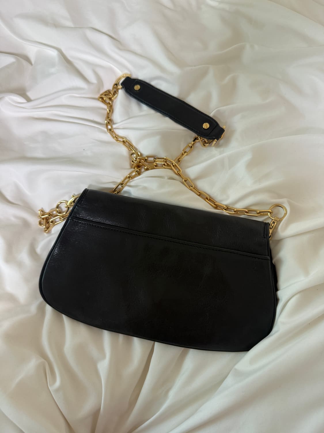 토리버치 블랙 레더 금장 체인 숄더백 상품이미지2