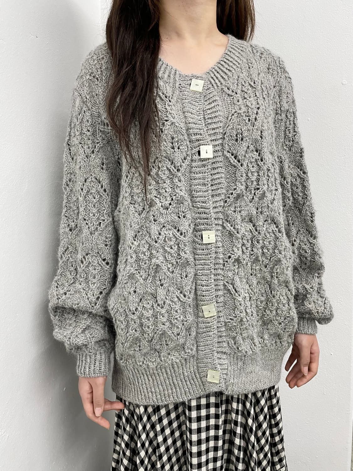 그레이 울 짜임 버튼 가디건  상품이미지2