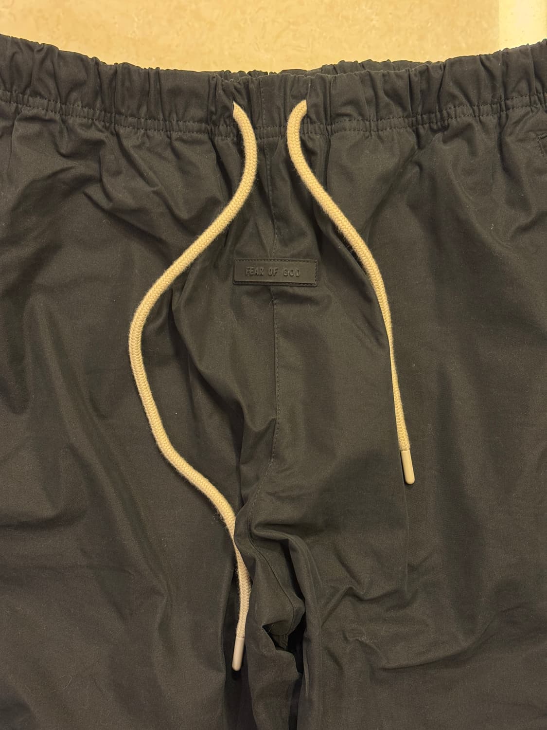 [M] FOG 에센셜  THE BLACK 컬렉션 릴렉스드 트라우저 블랙  상품이미지4