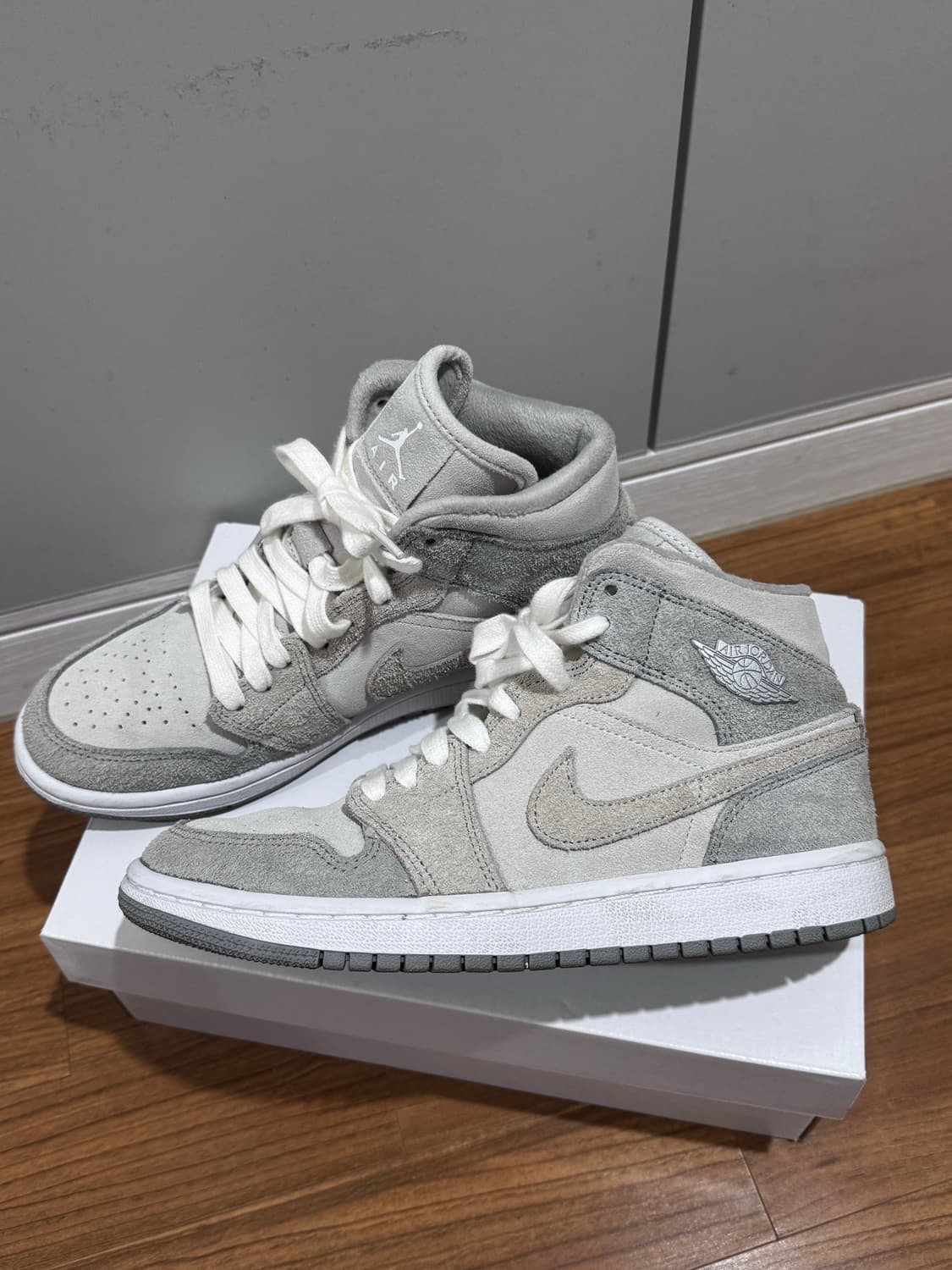 조던 미드 240 상품이미지1