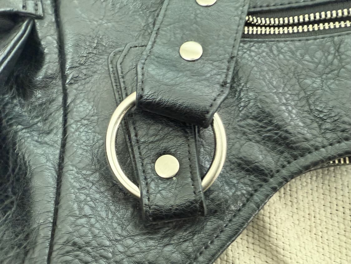 이우가마카라스 스터드 숄더백 상품이미지8