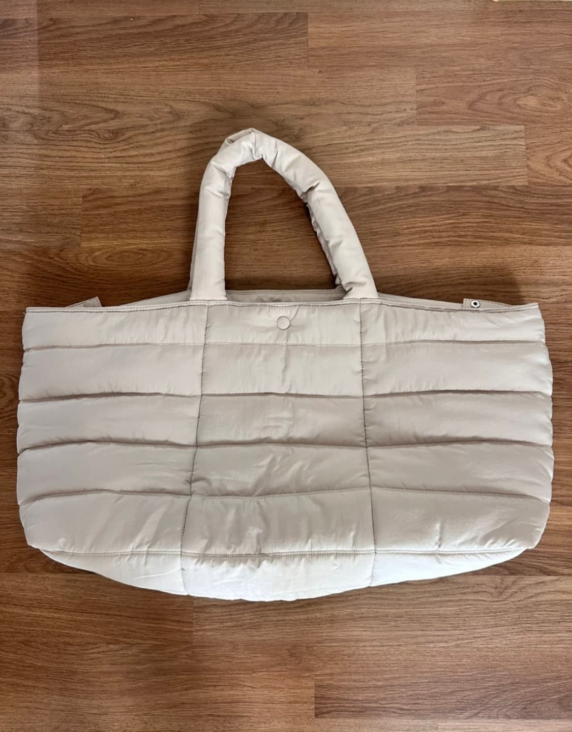 코스 패디드 토트백 상품이미지1