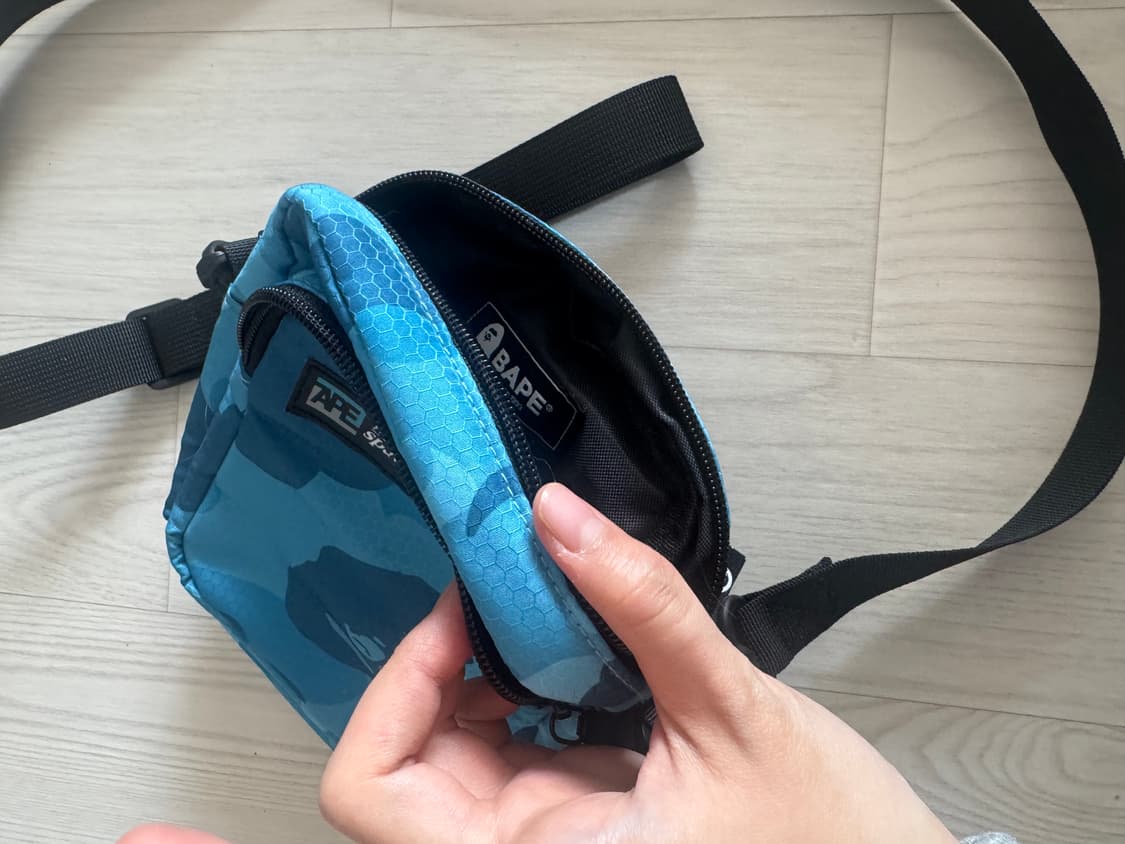 BAPE 청계 블루 미니 크로스백 상품이미지3