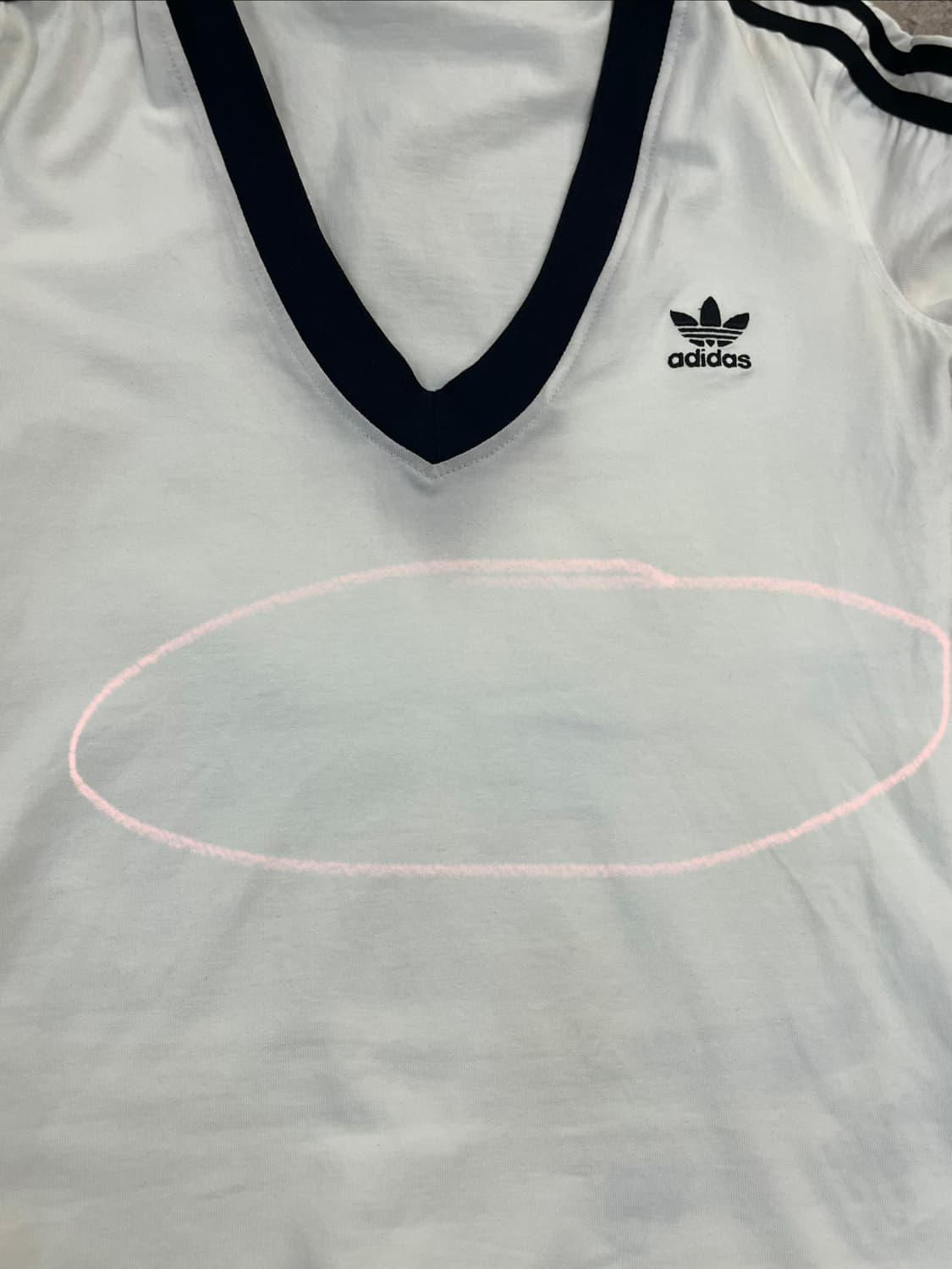 아디다스 브이넥 슬림핏 반팔티 화이트 S #csz3911 상품이미지5