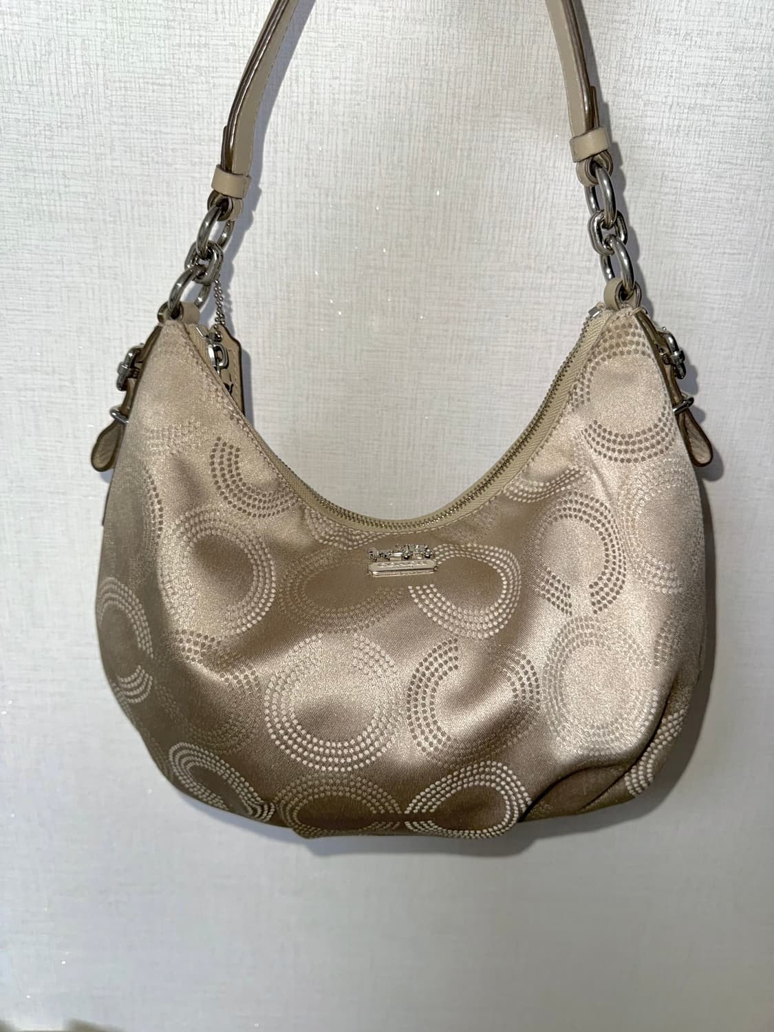 코치 베이지 숄더백 상품이미지3