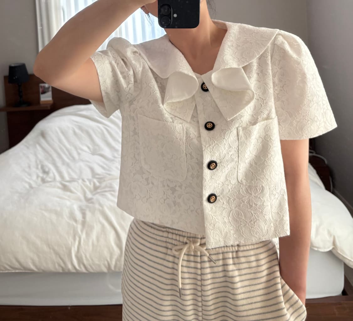 쟈니헤잇재즈 러플 레이스 크롭 자켓 상품이미지3