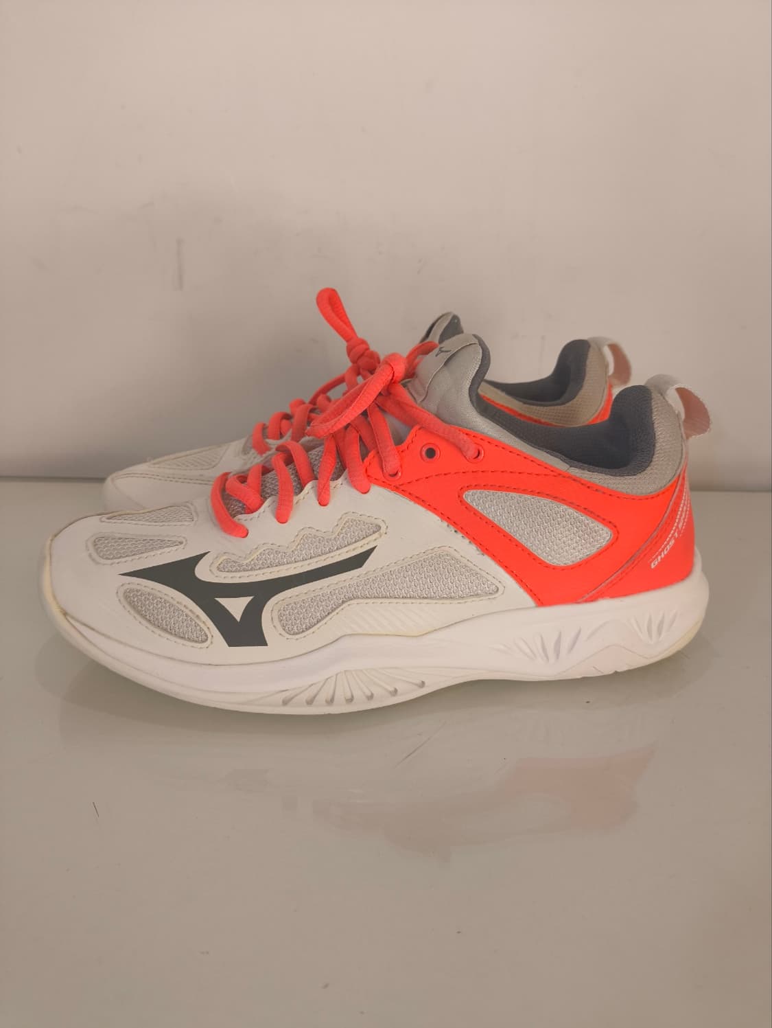 245mm 미즈노 고스트 쉐도우 인도어화 탁구화  상품이미지1