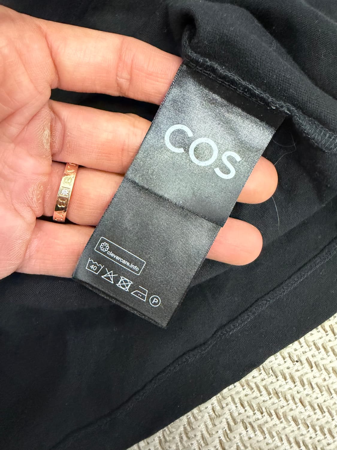 정품) COS 코스 남성 레귤러핏 반팔티 L 상품이미지6