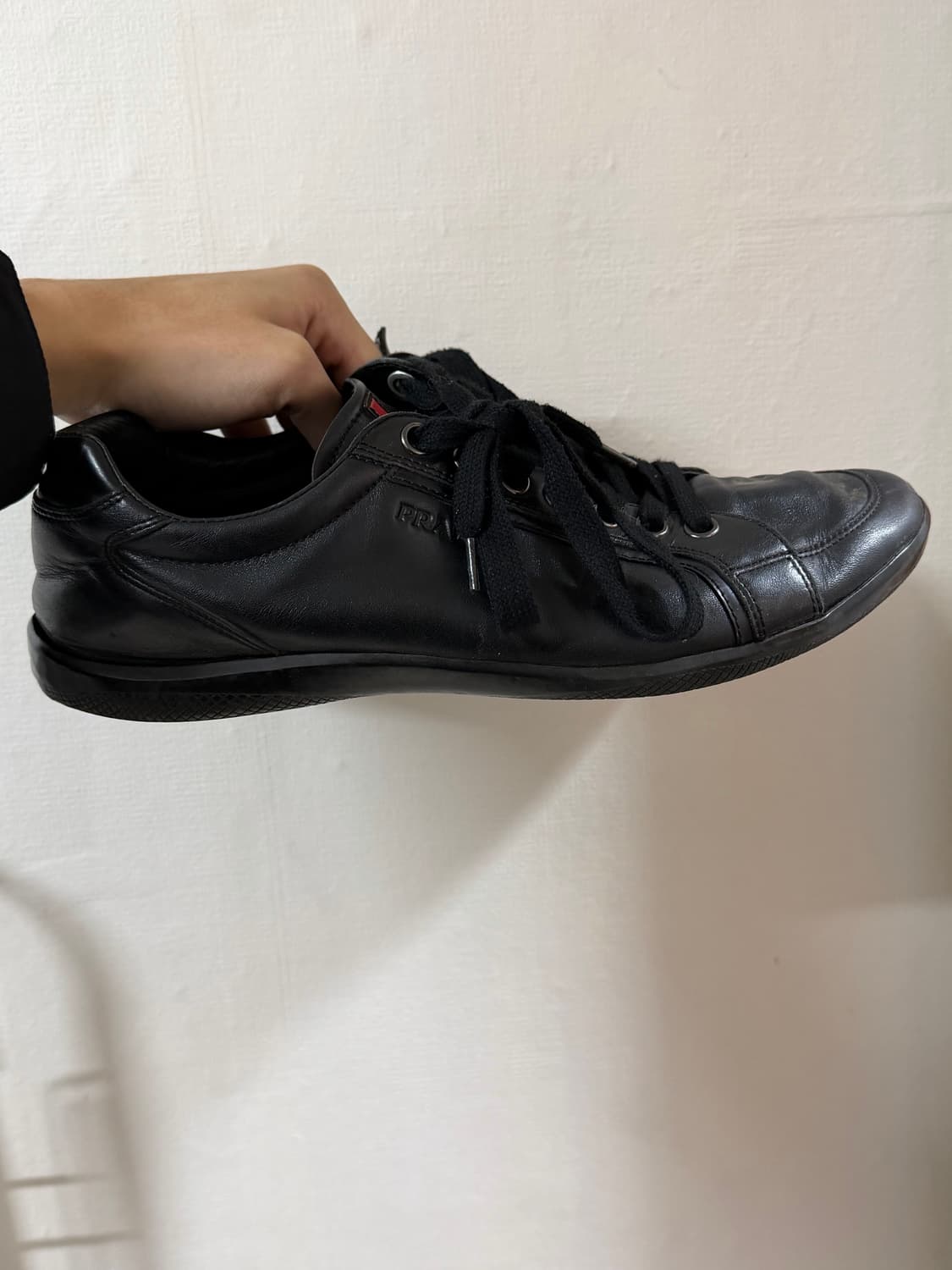 [44] 프라다 스포츠 로고 블랙 레더 스니커즈 상품이미지5