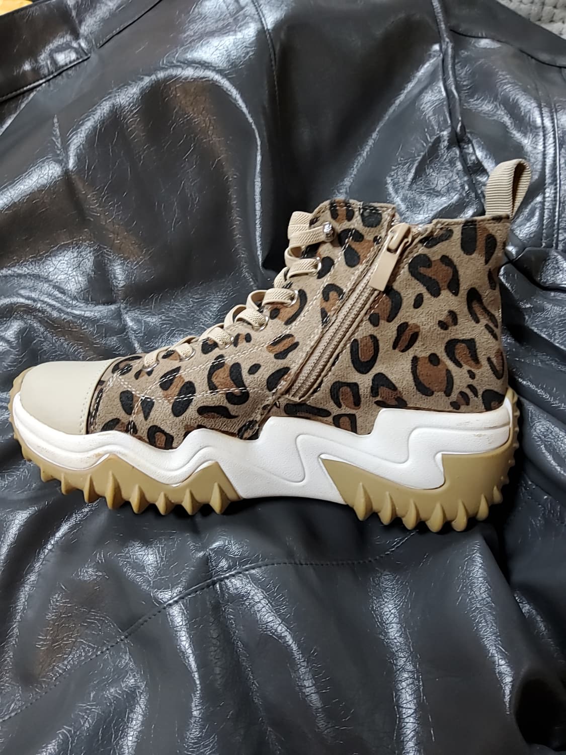 레오파드 하이탑 스니커즈 235 상품이미지3
