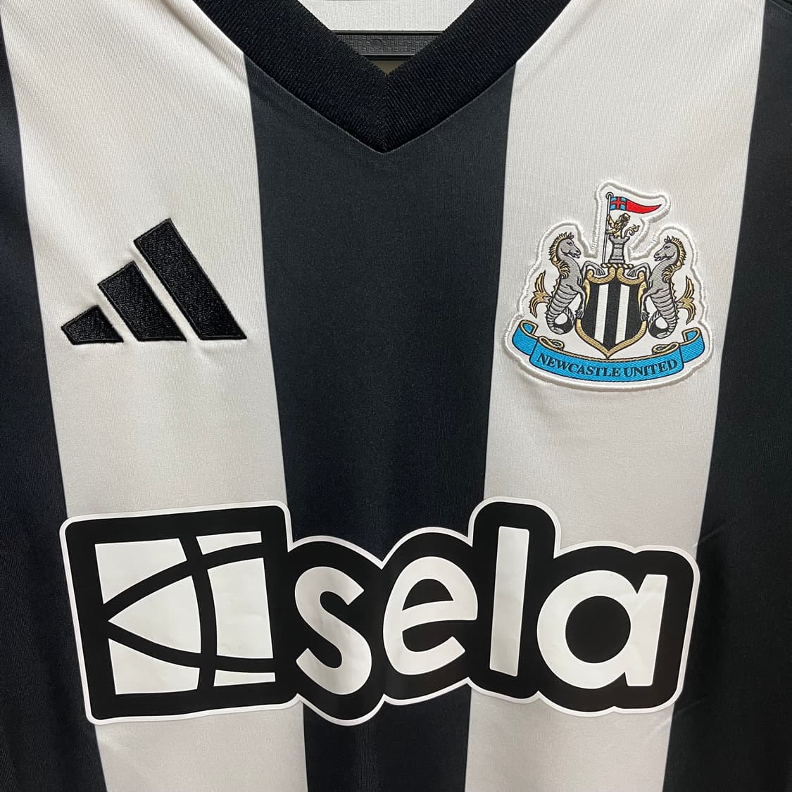 [L] 아디다스 뉴캐슬유나이티드 24/25 홈 유니폼 상품이미지3