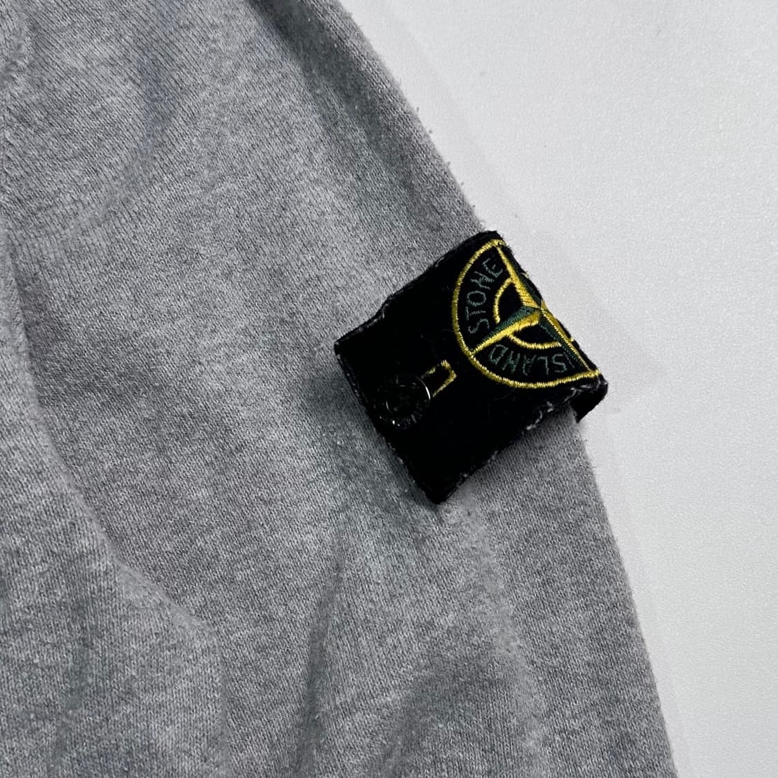 스톤아일랜드 그레이 크루넥 니트  상품이미지3