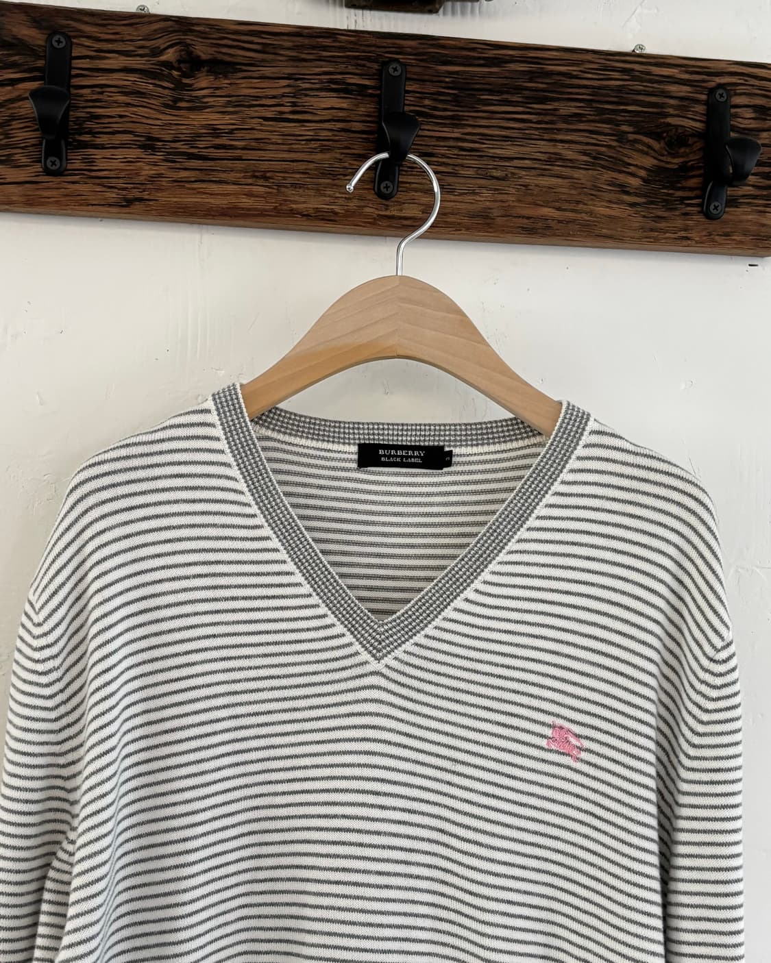 Burberry 버버리 블랙라벨 단가라 코튼 브이넥 니트 상품이미지1