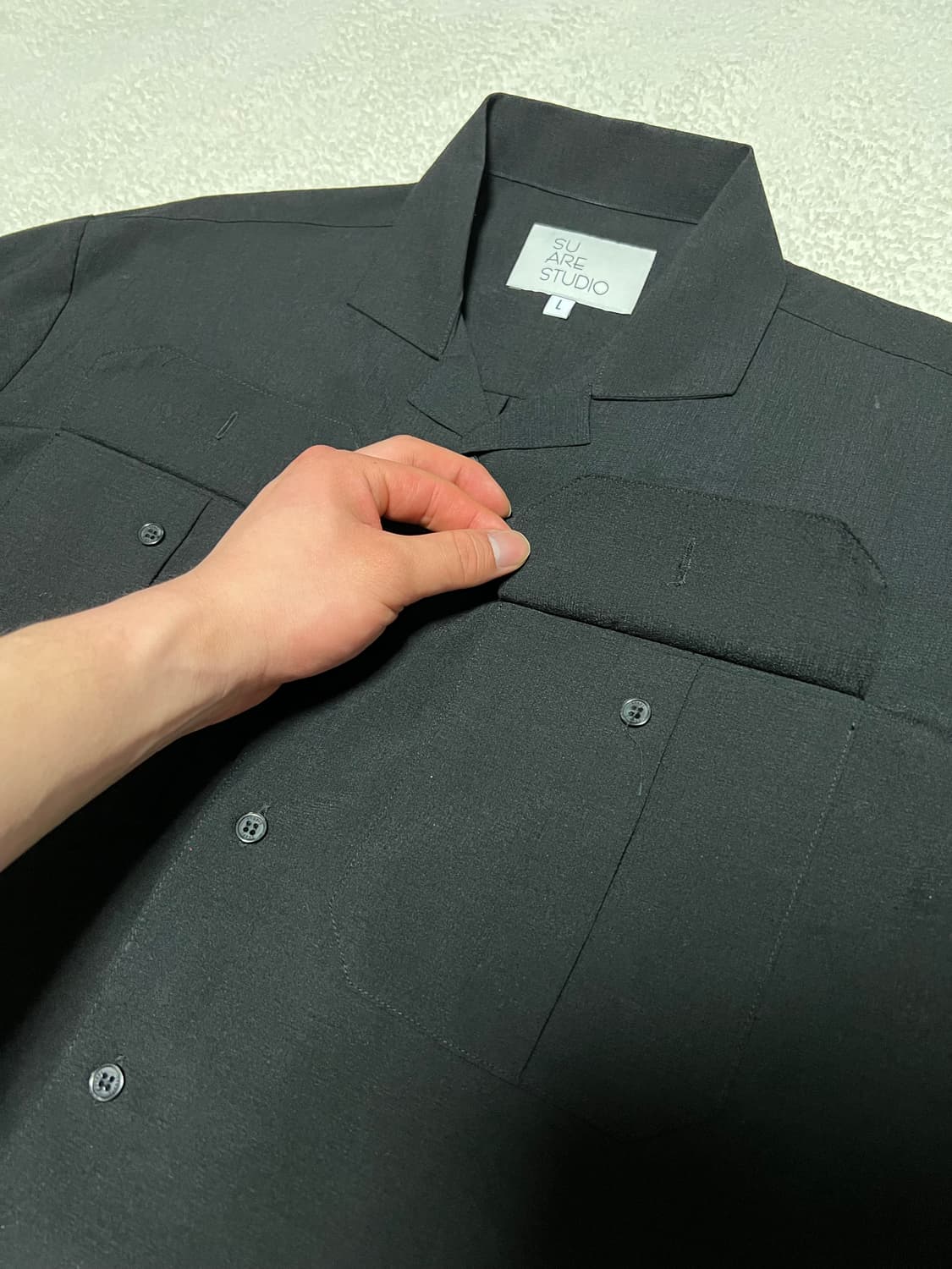 수아레스튜디오 블랙 셔츠  상품이미지2