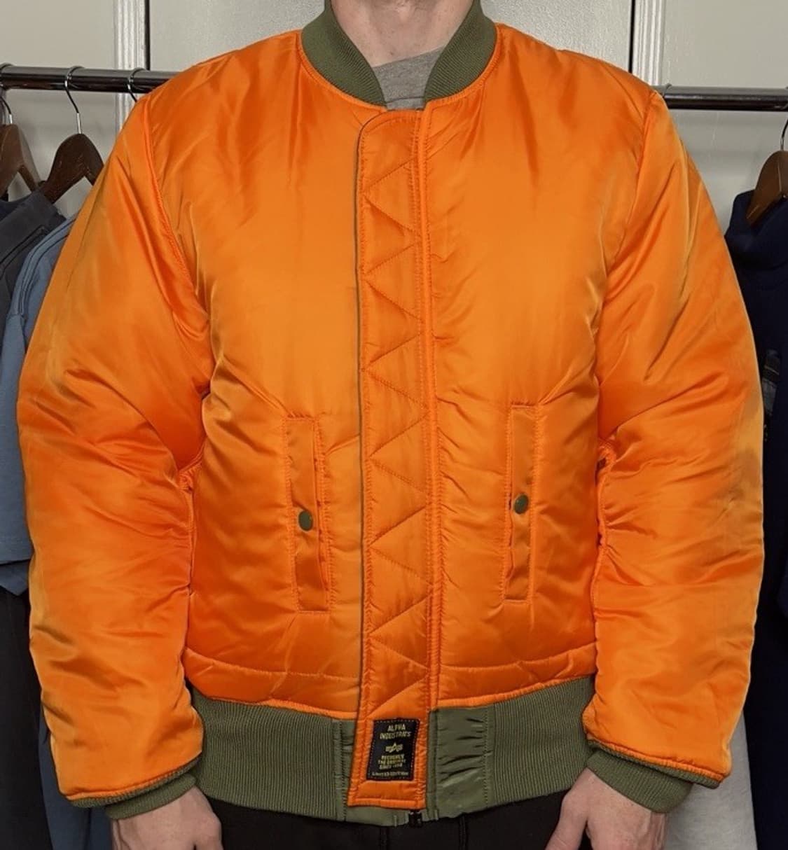 90s 알파인더스트리 MA-1 블러드칫 리버시블 플라이트자켓 세이지 상품이미지5