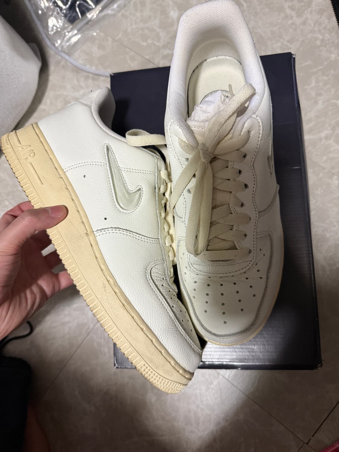 265사이즈 나이키 에어포스 로우 프리미엄 빈티지 세일 상품이미지1