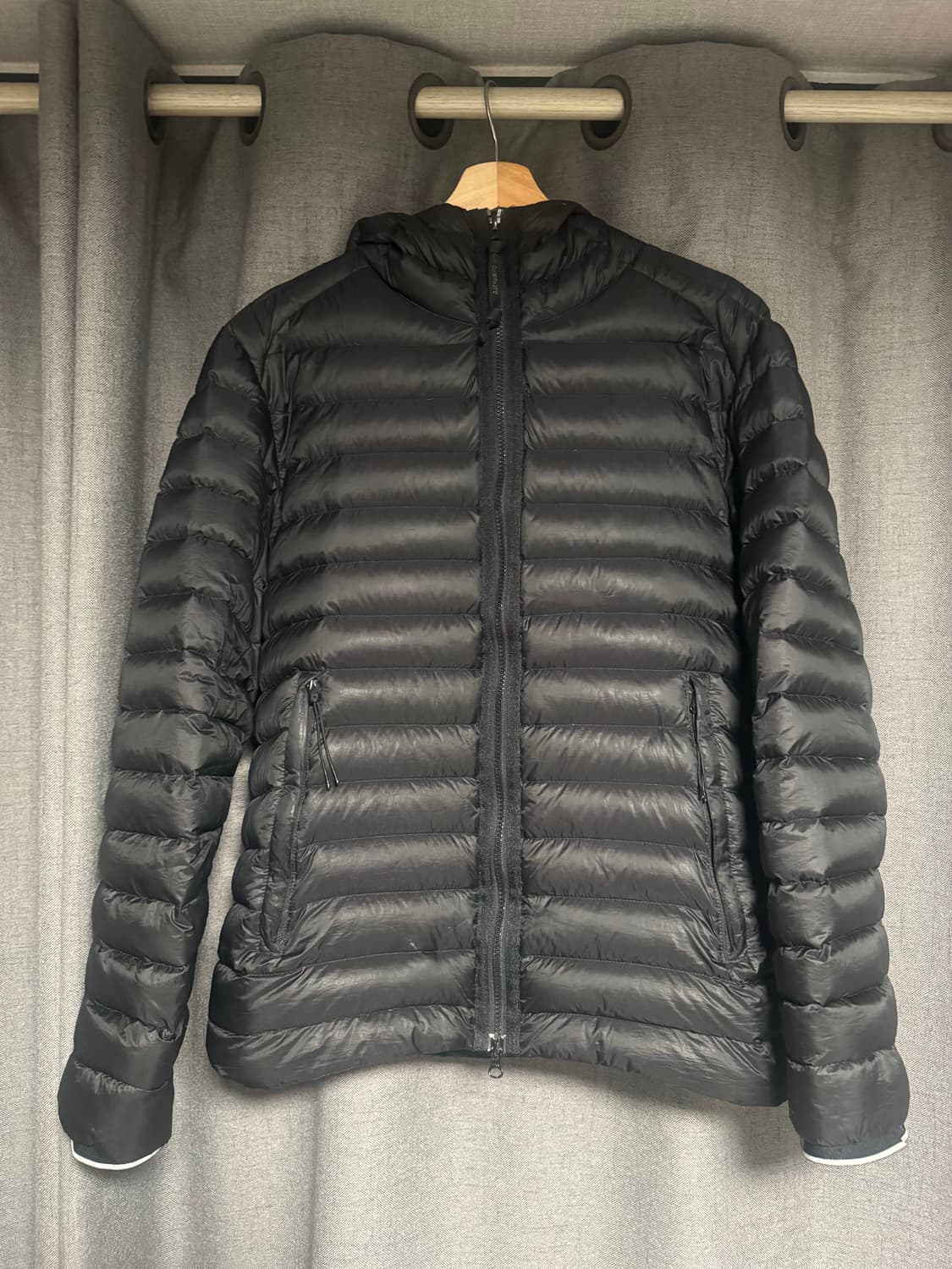 cp컴퍼니 dd쉘 고글 경량패딩 블랙 L48 사이즈 상품이미지8