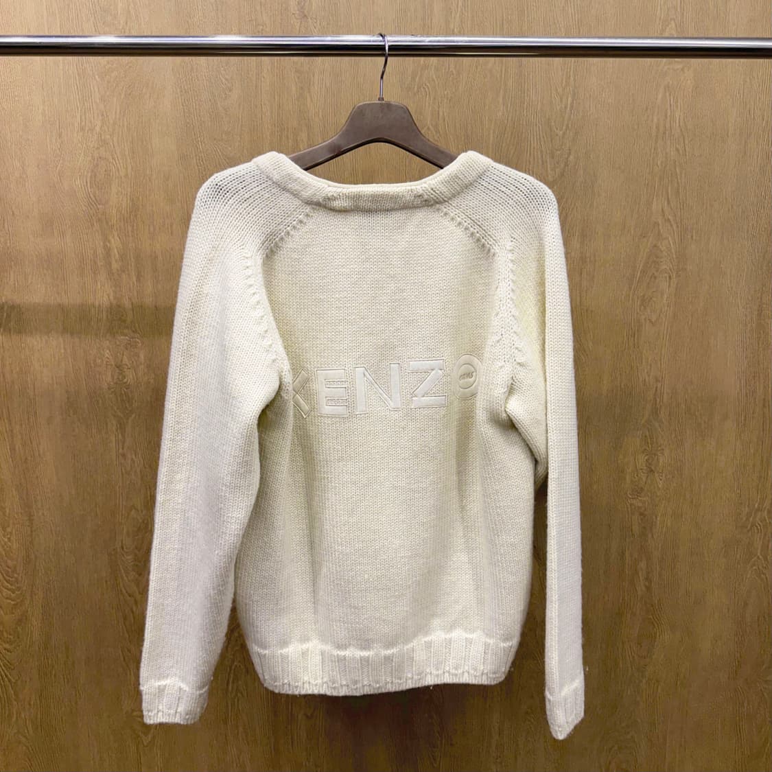 겐조 니트 가디건 브이넥 더블 포켓 지퍼 클로징 디테일 레귤러핏 아이보리 상품이미지3