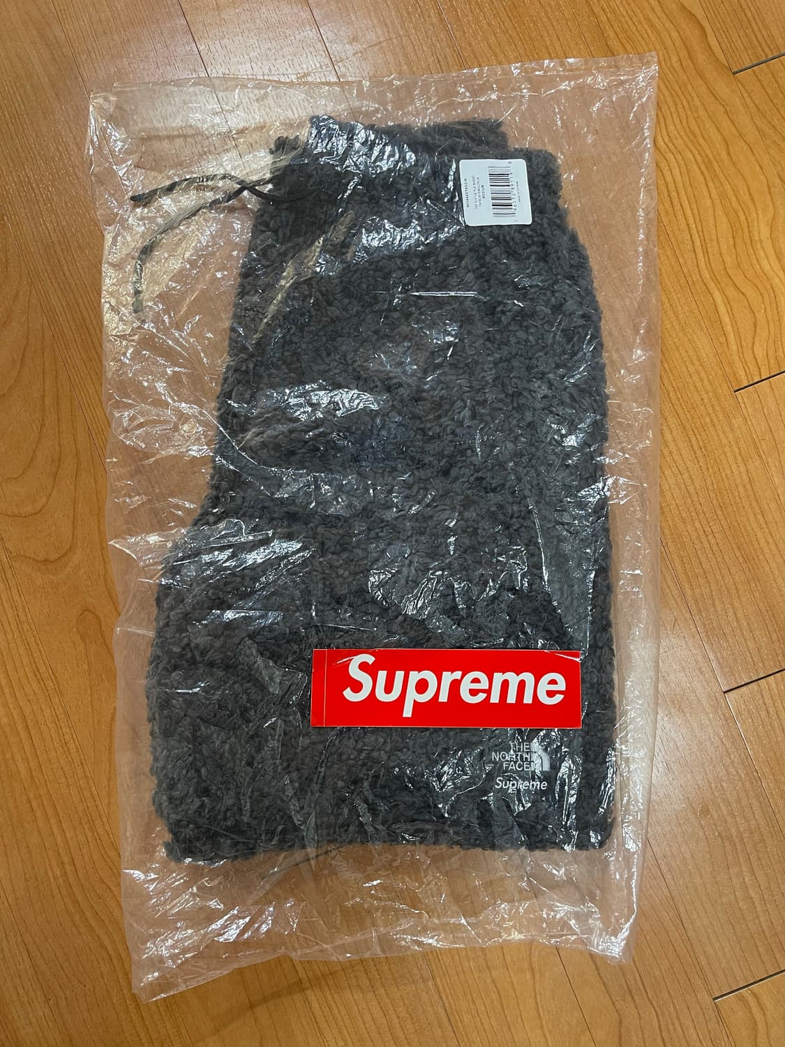 슈프림 23SS x 노스페이스 하일 파일 플리스 쇼츠 상품이미지8