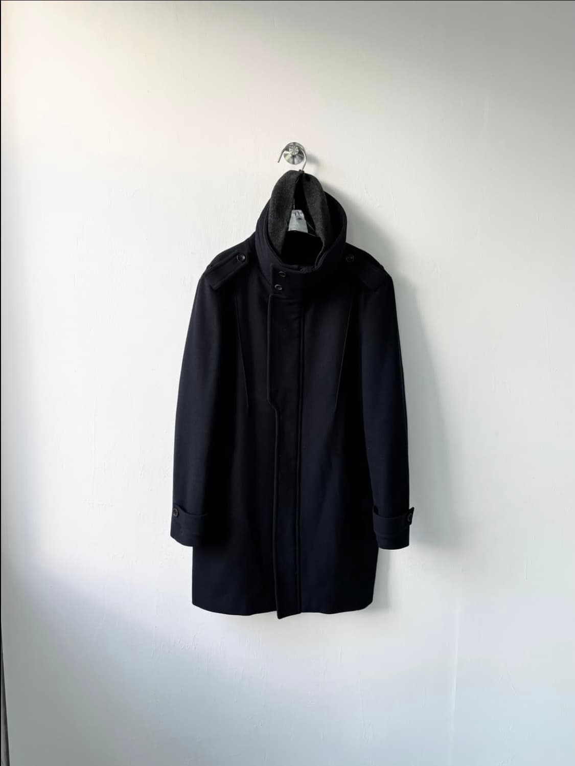 우영미 캐시미어 도킹 하이넥 코트 상품이미지1