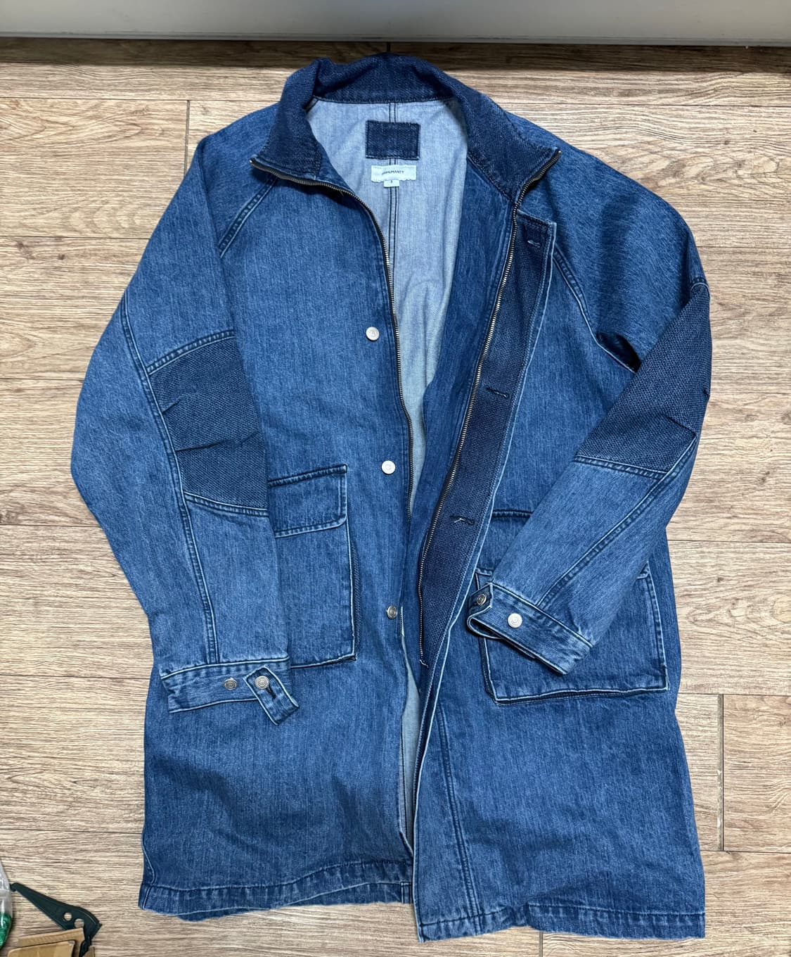 999휴머니티 OVERSIZED DENIM FISHTAIL JACKET 상품이미지2