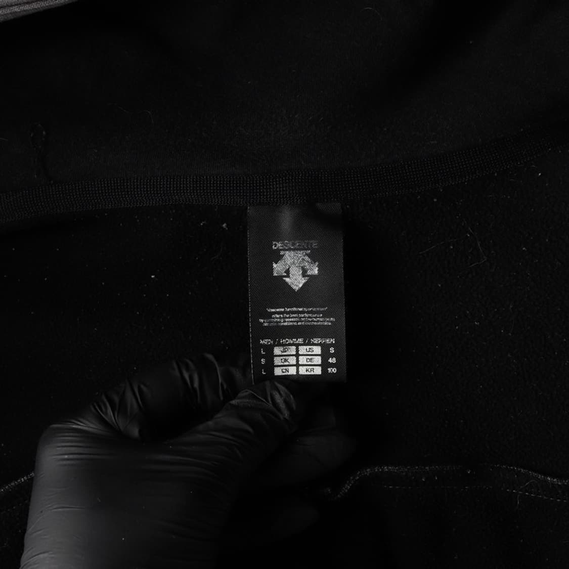 데상트 테크니컬 사선 포켓 하이넥 후드 집업 L 상품이미지5