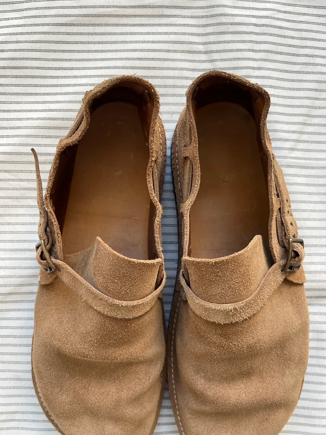 오로라 슈즈 러프아웃 스웨이드 로퍼(270–275) 상품이미지5