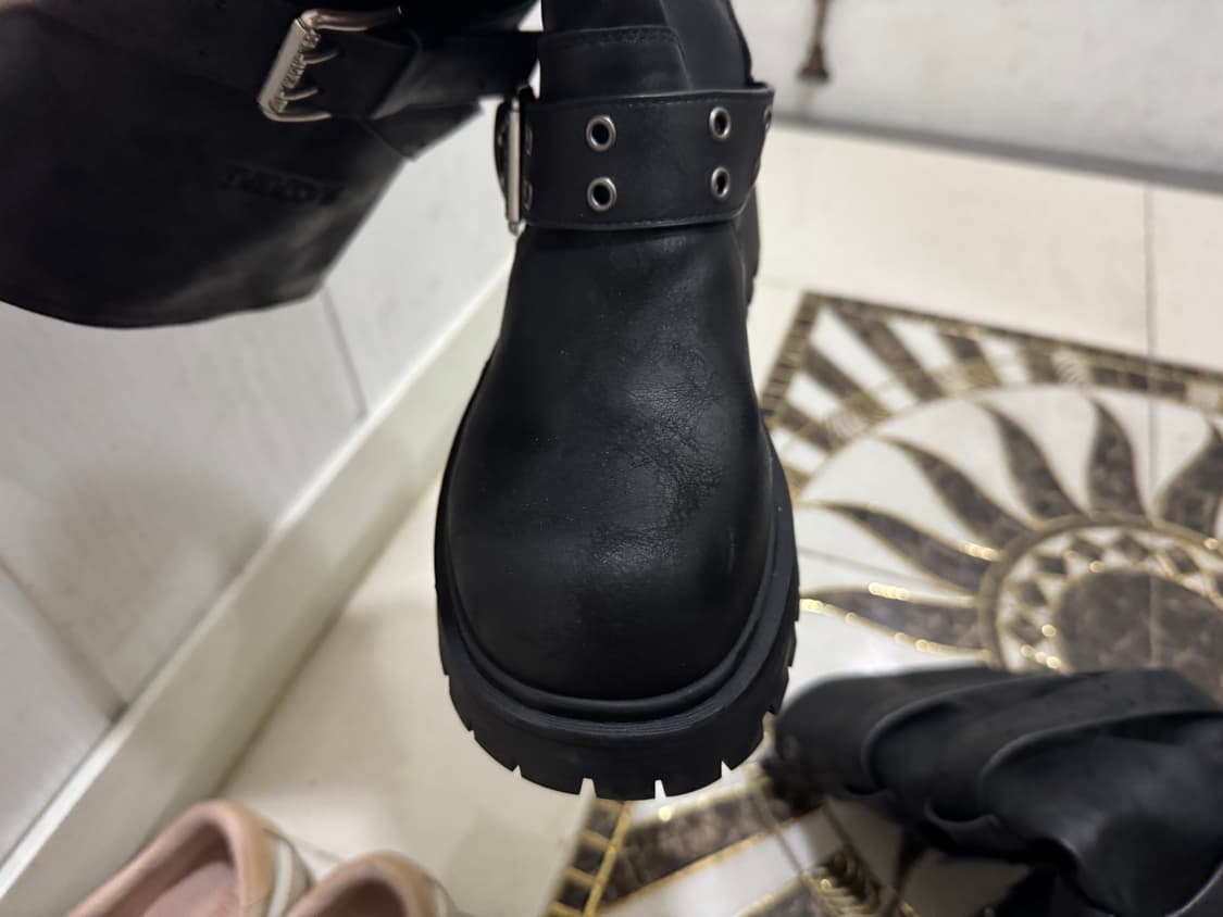 Rusk Strap Slouched Boots_Black 상품이미지3