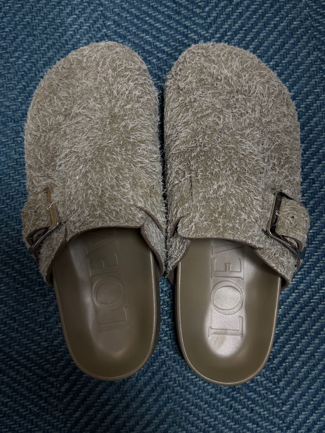 로에베 이즈 버클 뮬 밑창보강 상품이미지1