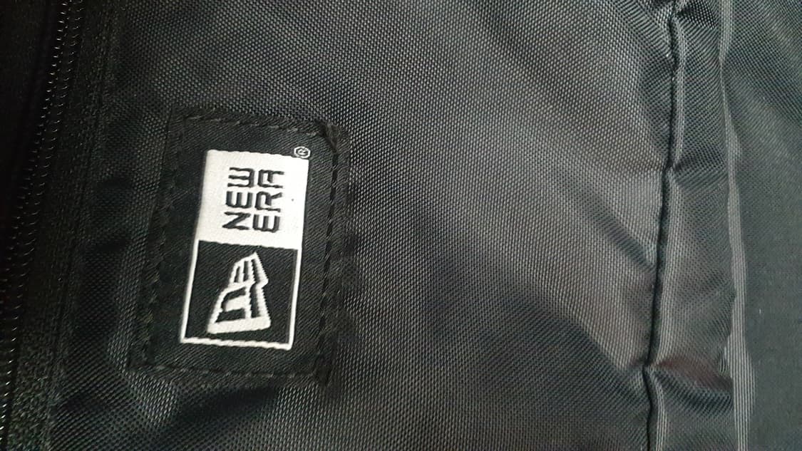 뉴에라 검정 백팩 상품이미지3