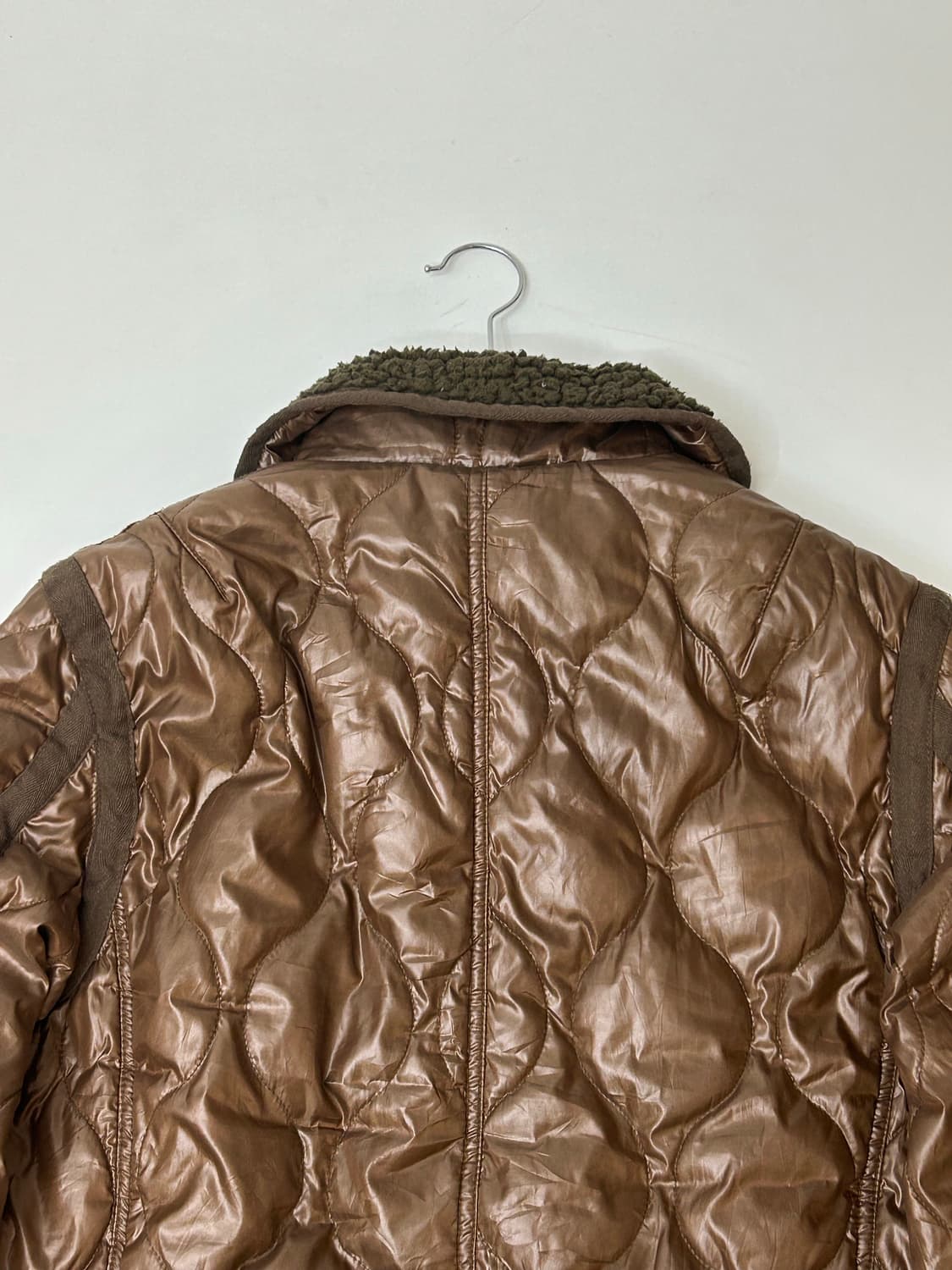 Avirex 아비렉스 브라운 퀄티드 밀리터리 쉐르파 자켓 상품이미지8