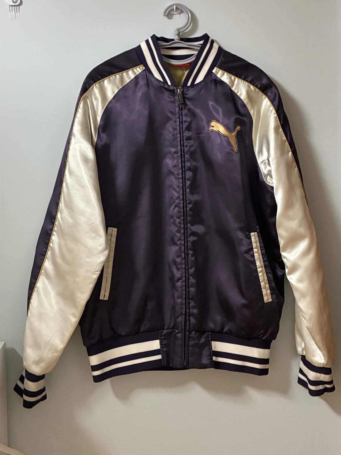 퓨마 퍼플 바시티자켓 상품이미지1