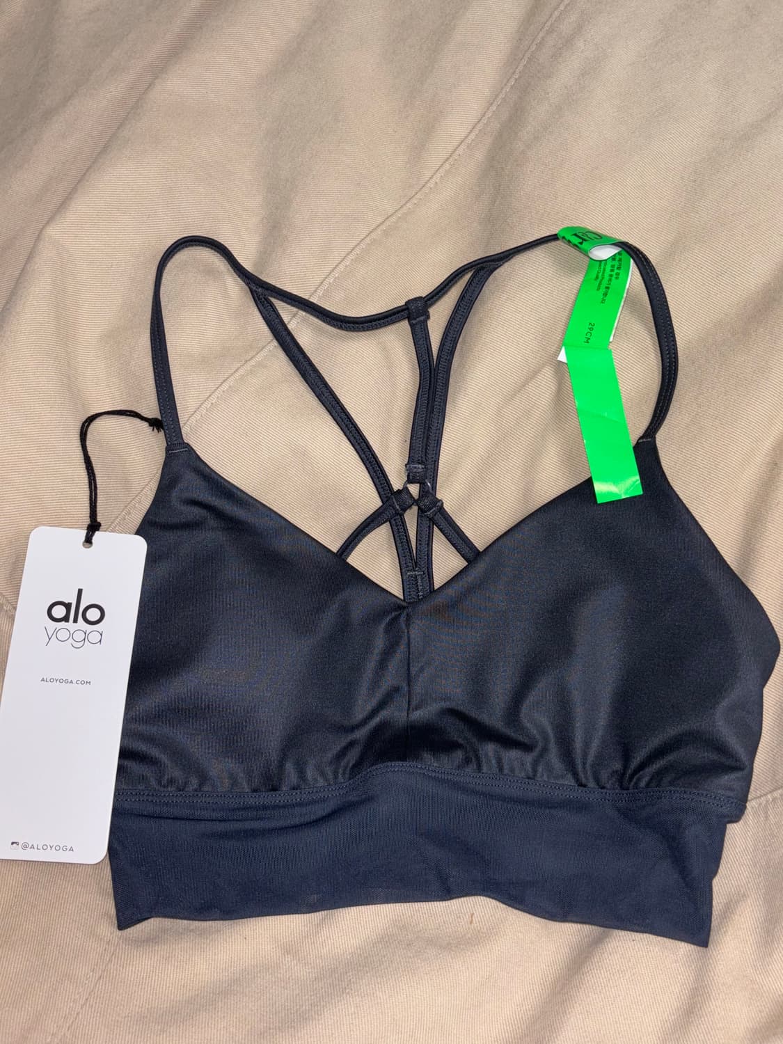 Alo Yoga 브라 상품이미지2