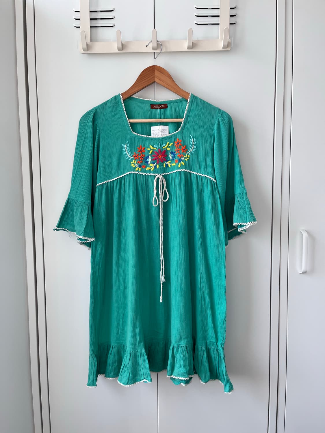 Associe 하구미 꽃 자수 그린 원피스 아오이유우 상품이미지4