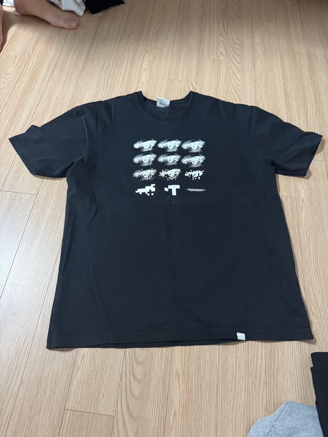 노메뉴얼 반팔티 블랙 L사이즈 상품이미지1