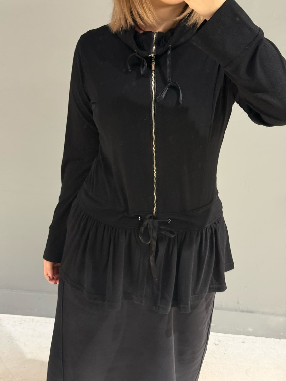 frill detail high-neck zip-up 상품이미지3