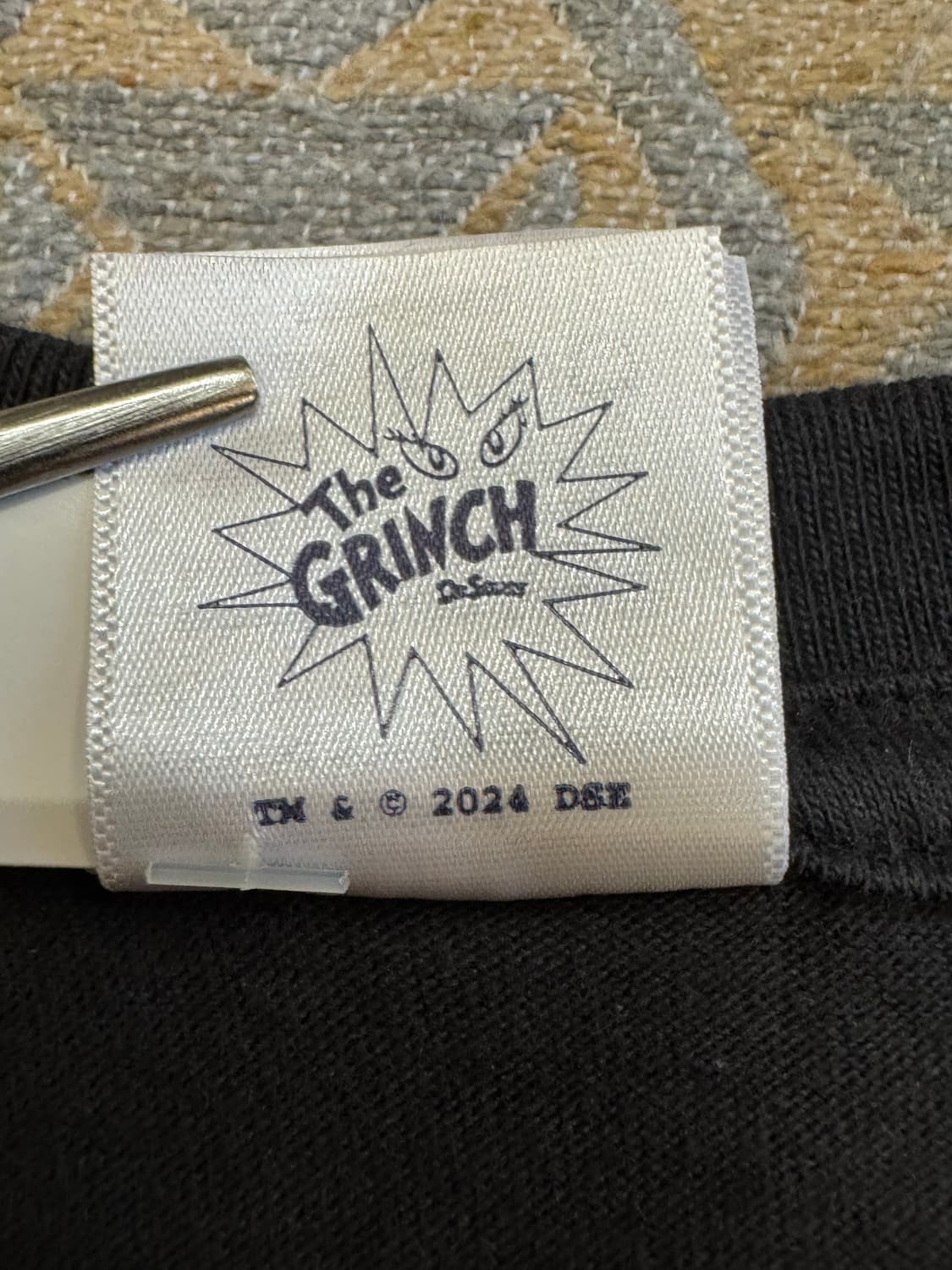 [L] 슈프림 그린치 티셔츠 블랙 - 24FW 상품이미지8