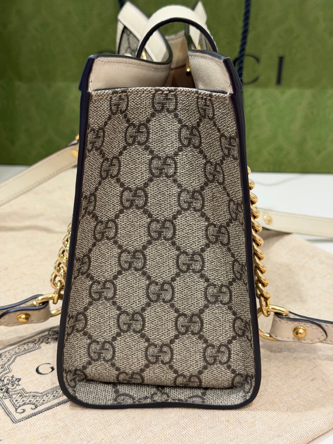 구찌 패들락 화이트 숄더백 스몰 상품이미지9