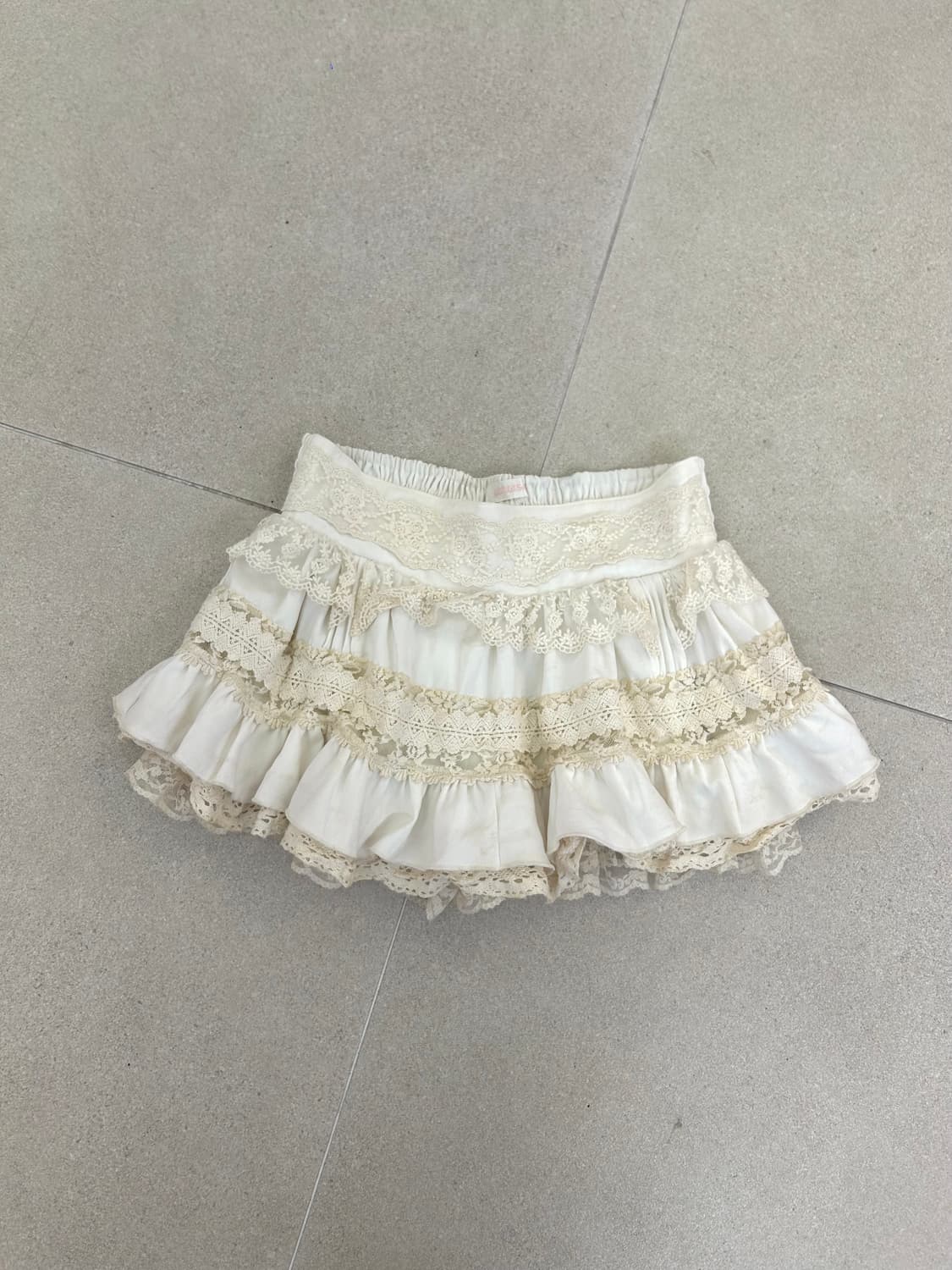 리즈리사 레이스 화이트 스커트 상품이미지1