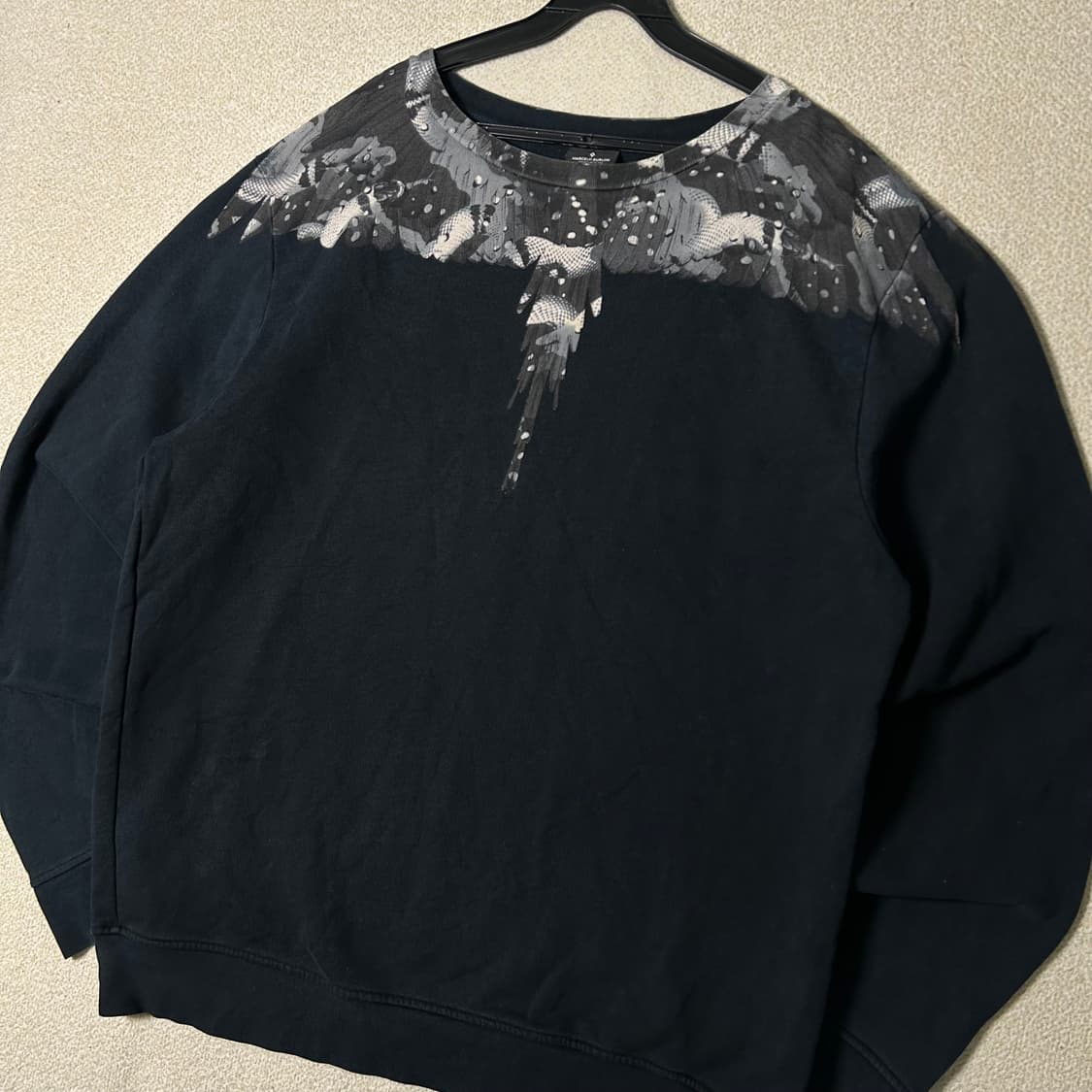  (L) 마르셀로불론 블랙 맨투맨  상품이미지2