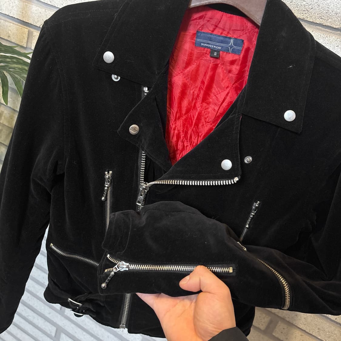 SUGGESTION 서제션 벨벳 라이더 자켓 맥시멈 지퍼 디테일 블랙 상품이미지6