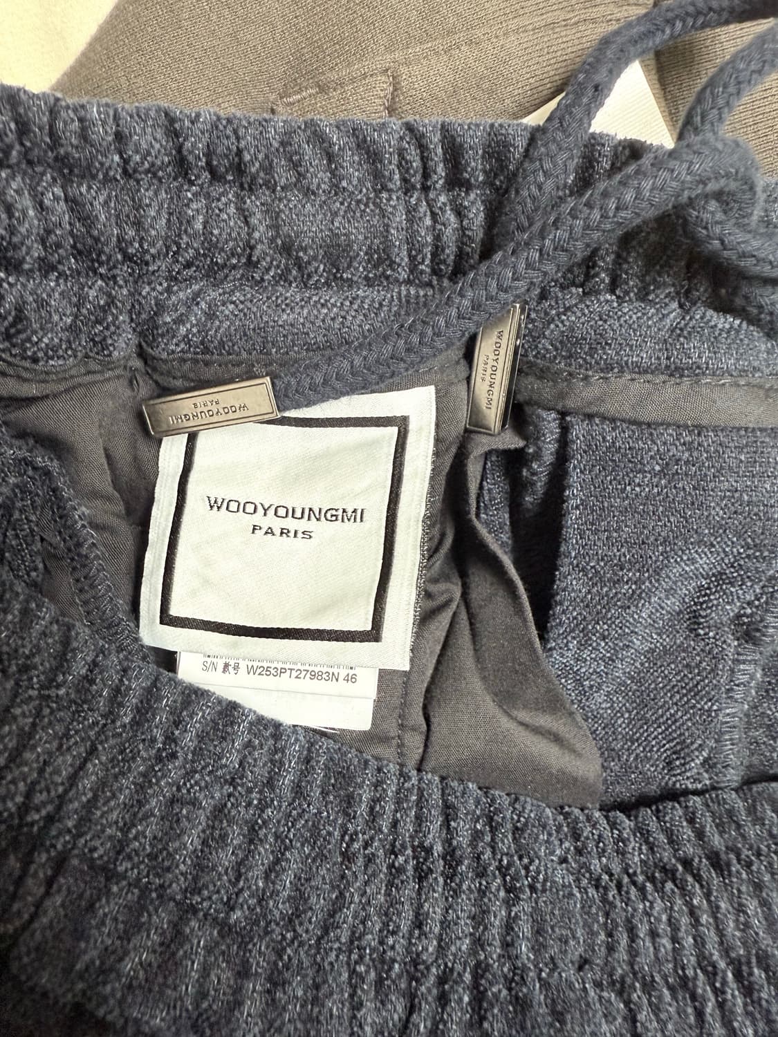 (25fw 새상품)우영미 네이비 밴딩 벨벳 데님 팬츠(46) 상품이미지4