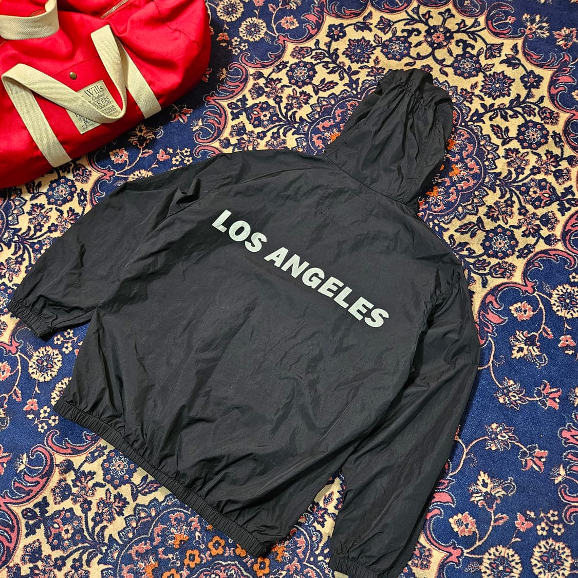 게스(GUESS) 로스엔젤레스 레터링 윈드브레이커 L size 상품이미지1