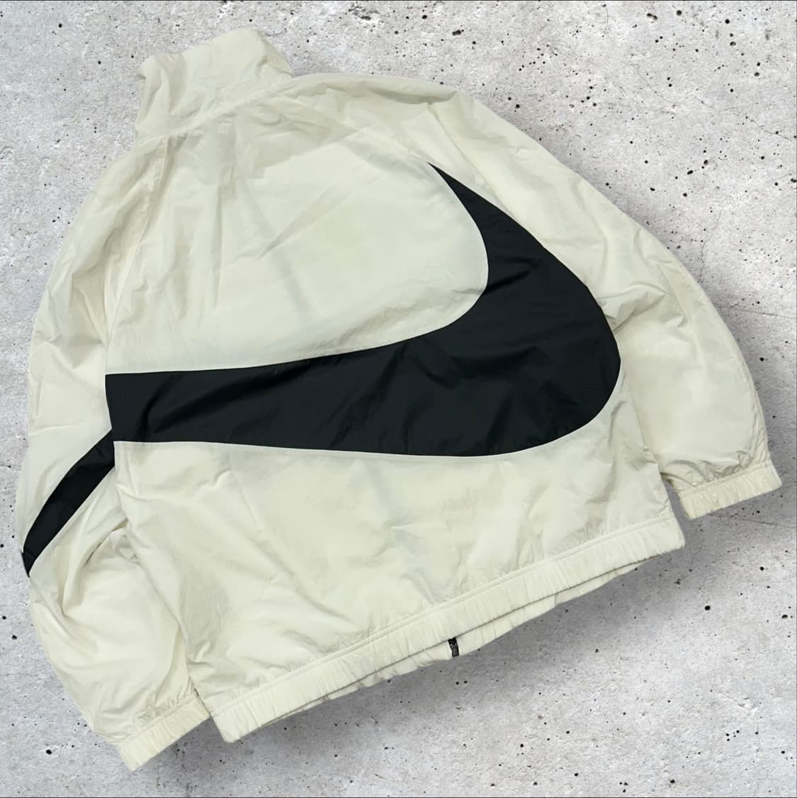 [L] 나이키 빅 스우시 바람막이 화이트/블랙 상품이미지2
