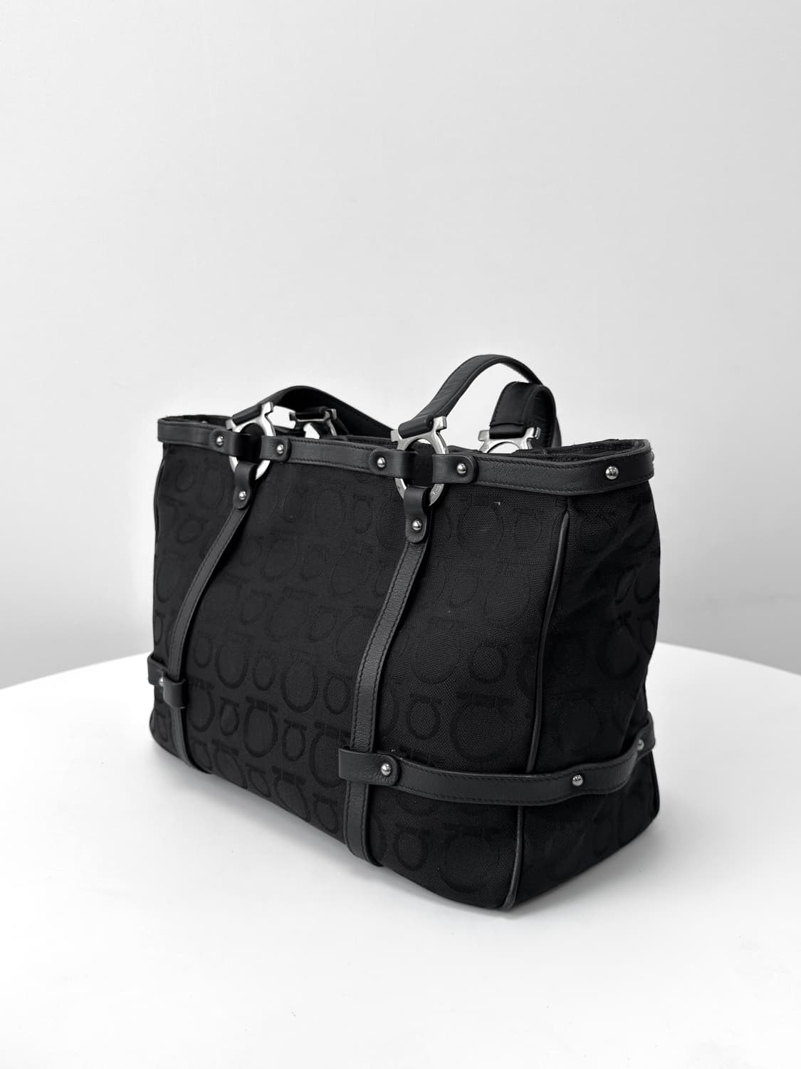  Ferragamo Gancini Jacquard Tote Bag  상품이미지2