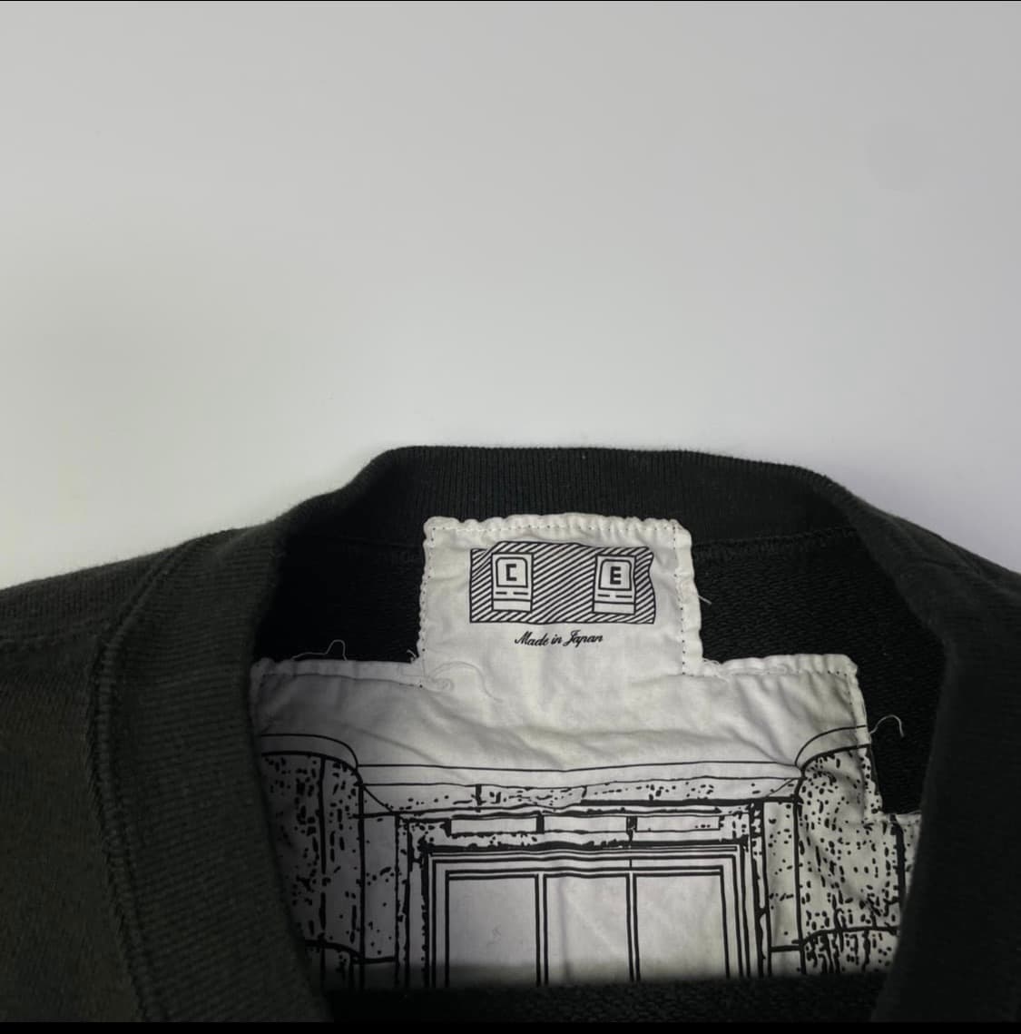 카브엠트 라운드 컷 맨투맨  상품이미지6