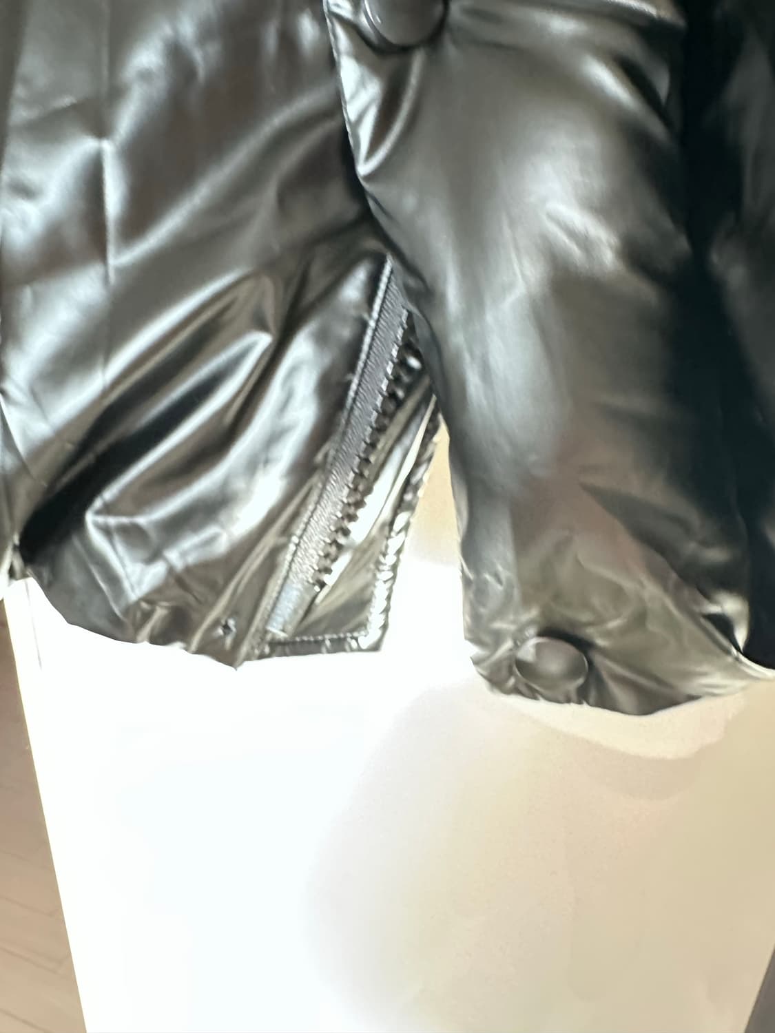 라드앤파 유광 디태처블 숏패딩 상품이미지6