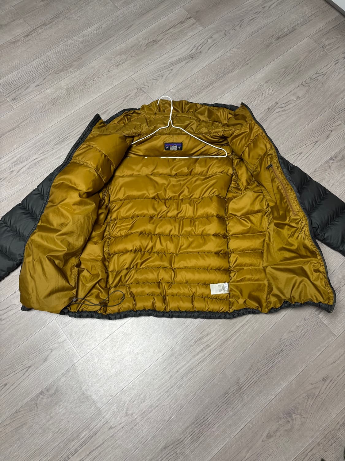 [L/오염] 파타고니아 경량패딩 그레이 상품이미지4